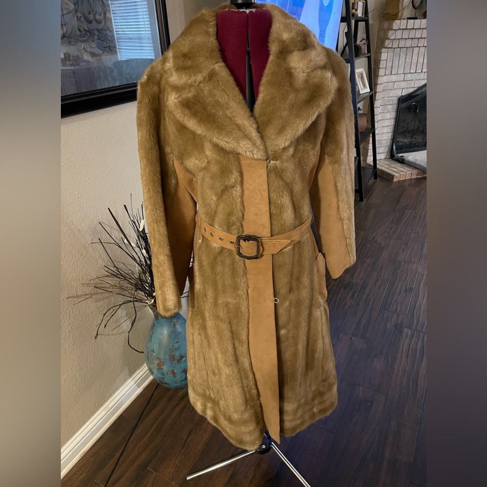 ✨Ladies simulated fur coat.🧥 ✨